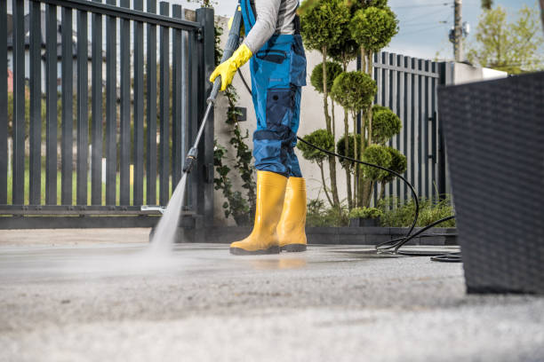 Garage Pressure Washing in Cedar Falls, IA